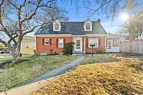 41 Hampton Rd Photo 1