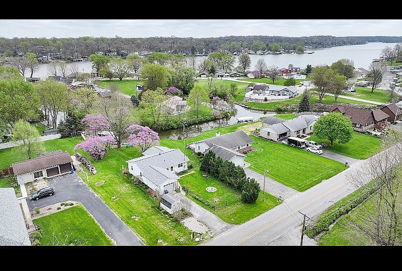 2403 S Airport Rd, Monticello, IN 47960 Zillow