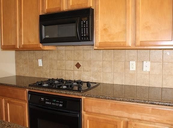 3rd image of 13366 Bavarian Dr