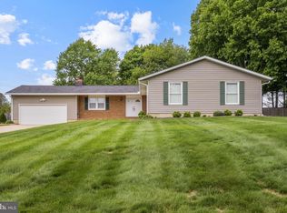 1812 Miller Dr, Finksburg, MD 21048