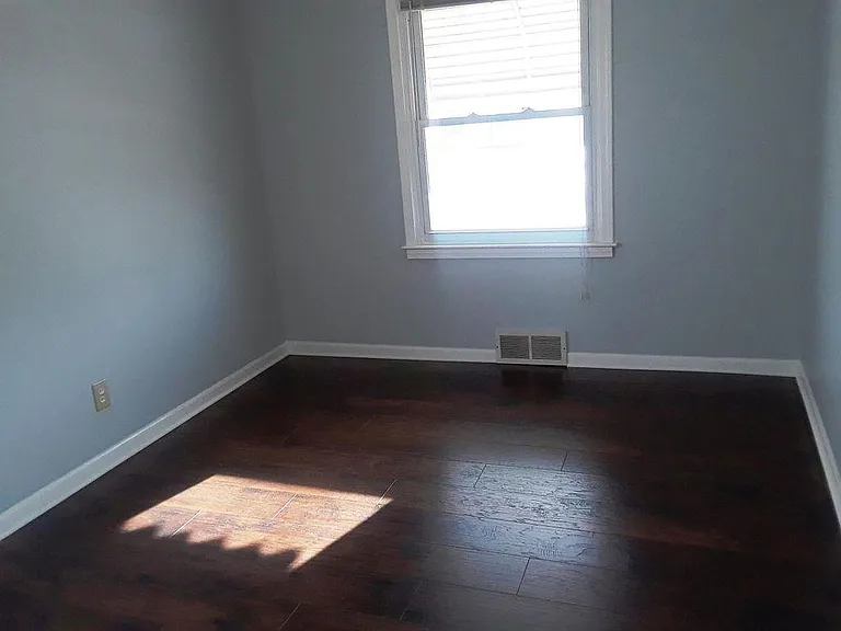 13697 Knox Ave — Photo 7