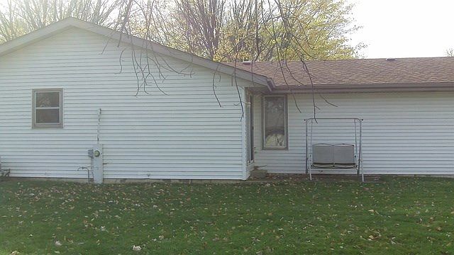 2nd image of 970 Mallard Dr
