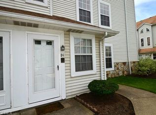28100 Detroit Rd APT D1, Westlake, OH 44145