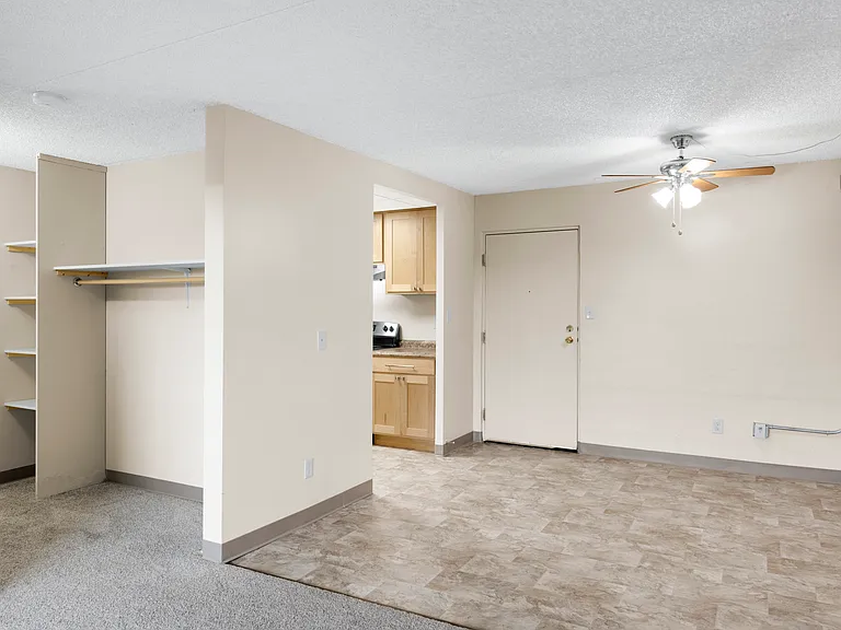 Oakwood Apartments — Photo 41