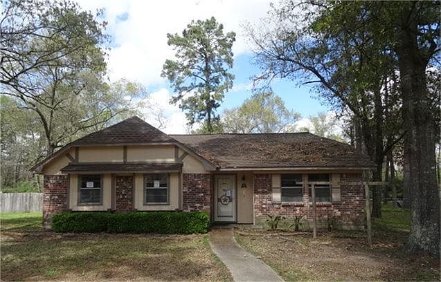 1st image of 18125 Whispering Pines Dr