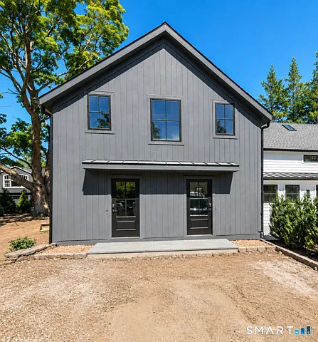 7 Ivy Hill Rd #2