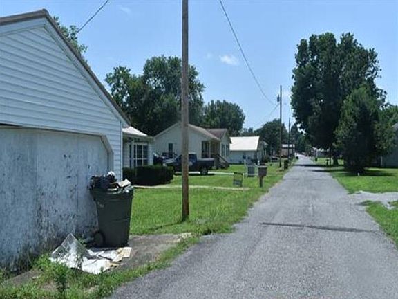 3rd image of 186 Exchange St