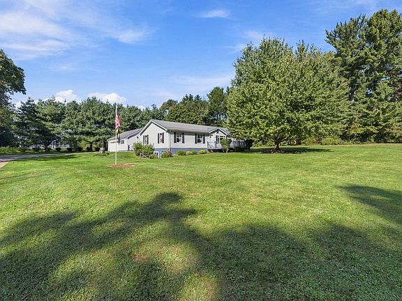 5th image of 203 N Woodlawn Rd