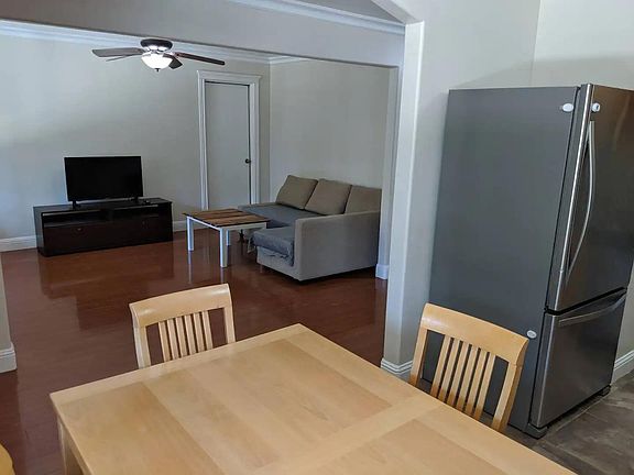 3rd image of 768 Calla Dr #1