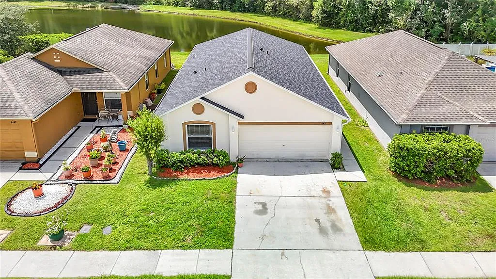 3 bed, 2.0 bath, 1292 sqft, $2,000 — Photo 4