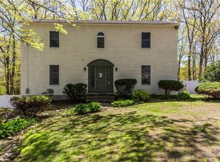21 Macera Farm Rd, Johnston, RI 02919