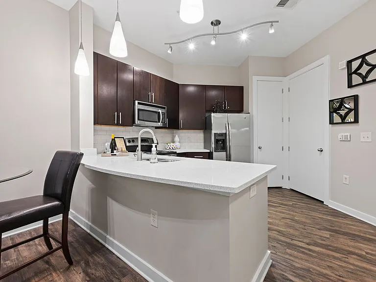 Elizabeth Square Apartments — Photo 17