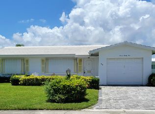 725 SW 18th Ct, Boynton Beach, FL 33426