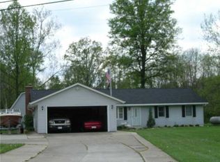 36675 Giles Rd, Grafton, OH 44044