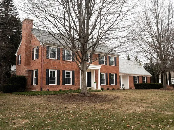 9931 North Otto ROAD, Mequon, WI 53092