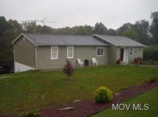 570 Albright Rd, Beverly, OH 45715