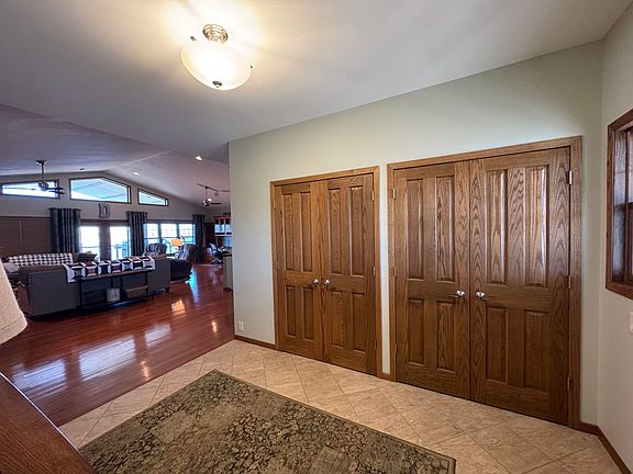 3rd image of 57343 838 1/2 Rd