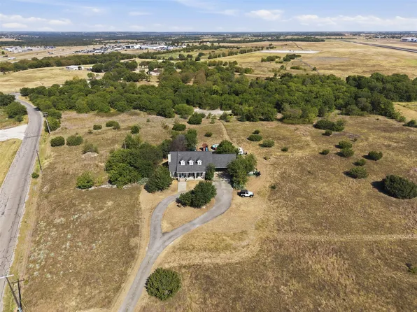 2116 Woodard Ave, Cleburne, TX 76033