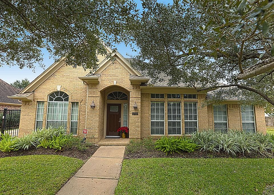 1st image of 1707 Crescent Green Dr