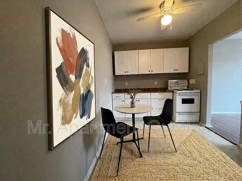1 bed, 1.0 bath, $1,495 — Photo 2