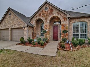 1709 Almond Dr, Mansfield, TX 76063