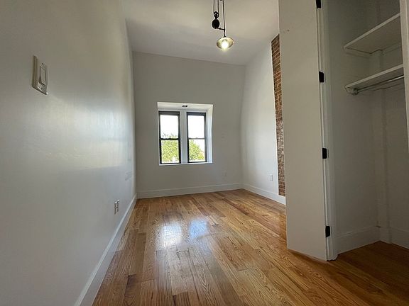 4th image of 378 Lewis Ave #8A