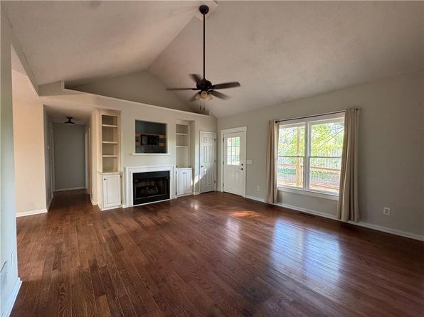 641 Cutoff Rd, Jasper, GA 30143