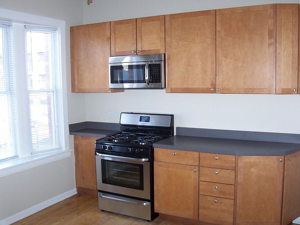 1st image of 3205 W Warner Ave #2