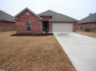 125 Chambery Dr, Maumelle, AR 72113