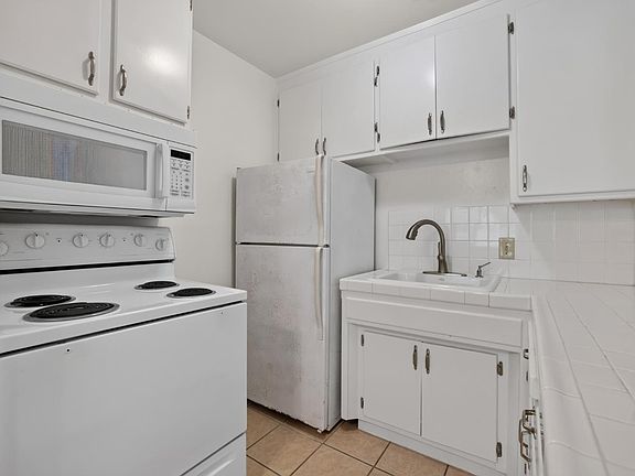 4th image of 614 17th St
