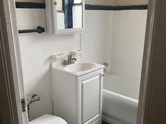 5th image of 1121 E 82nd St #11168868