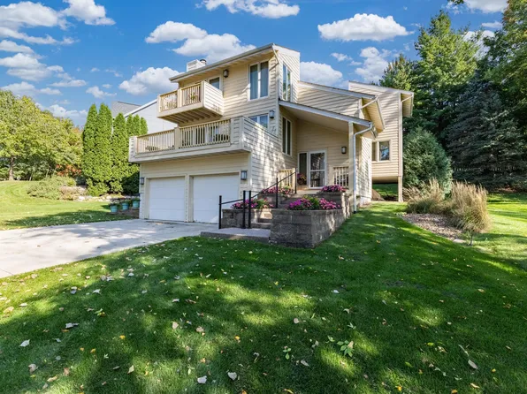 9409 Yukon Ave S, Bloomington, MN 55438