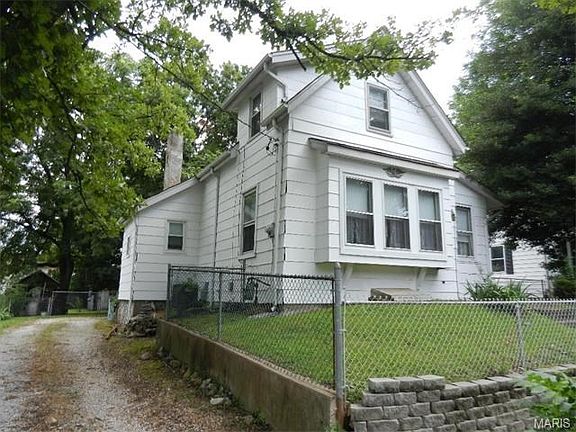 2nd image of 337 Goetz Ave
