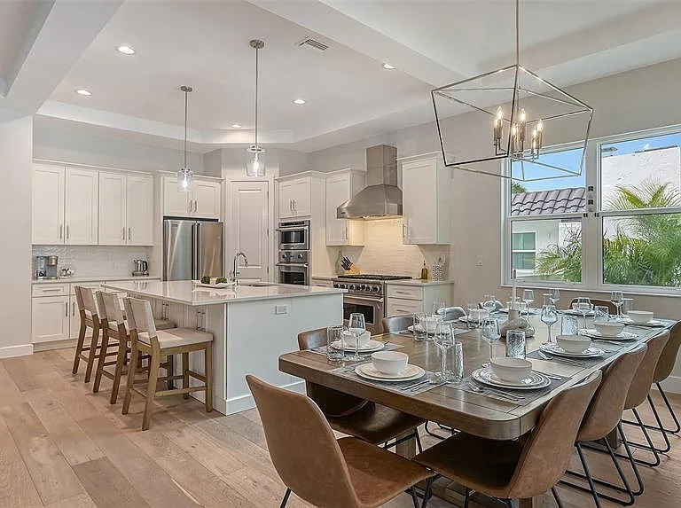 1537 Siesta Dr — Photo 24