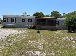 204 Diamond City Dr, Harkers Island, NC 28531
