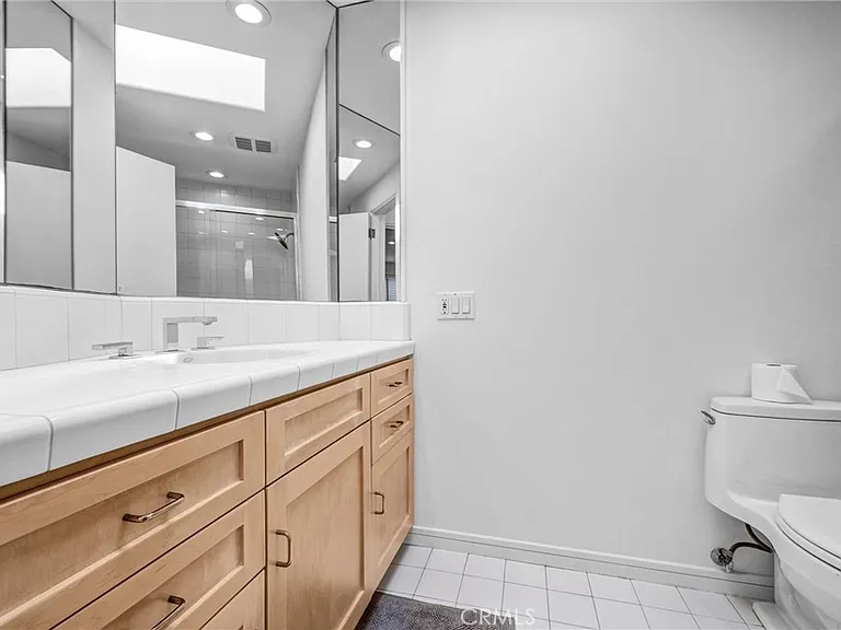 1326 Skyline Dr — Photo 35