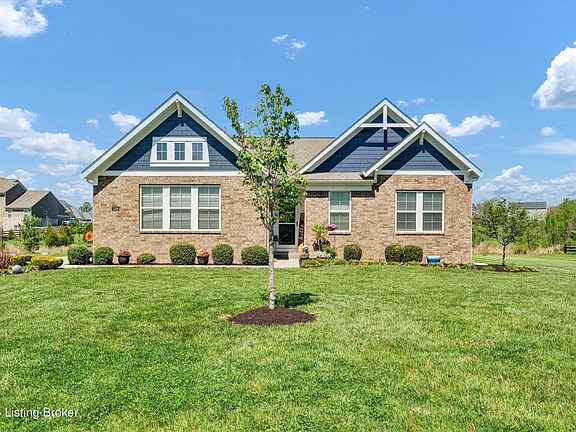 3rd image of 1208 Summit Parks Dr