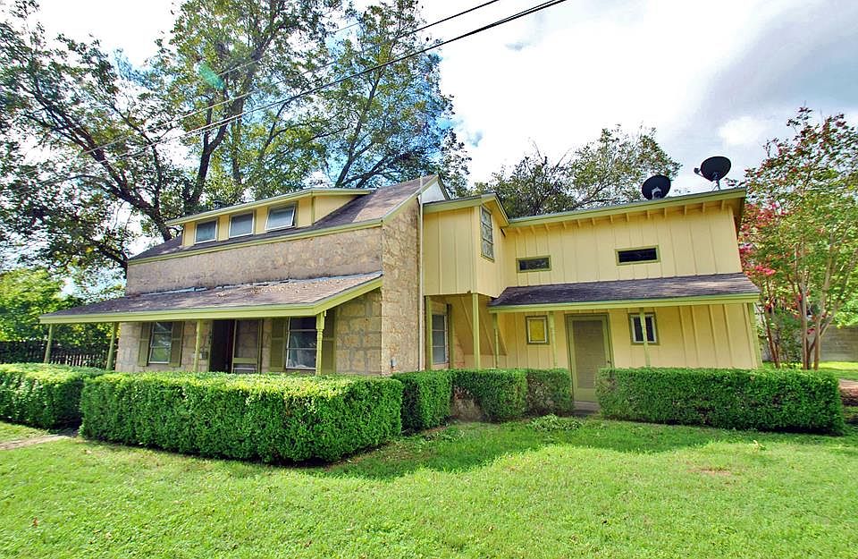 1st image of 403 W Schubert St