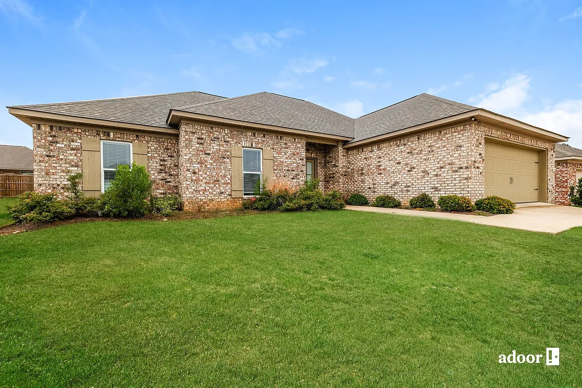 Building Photo - 203 Watts Way
