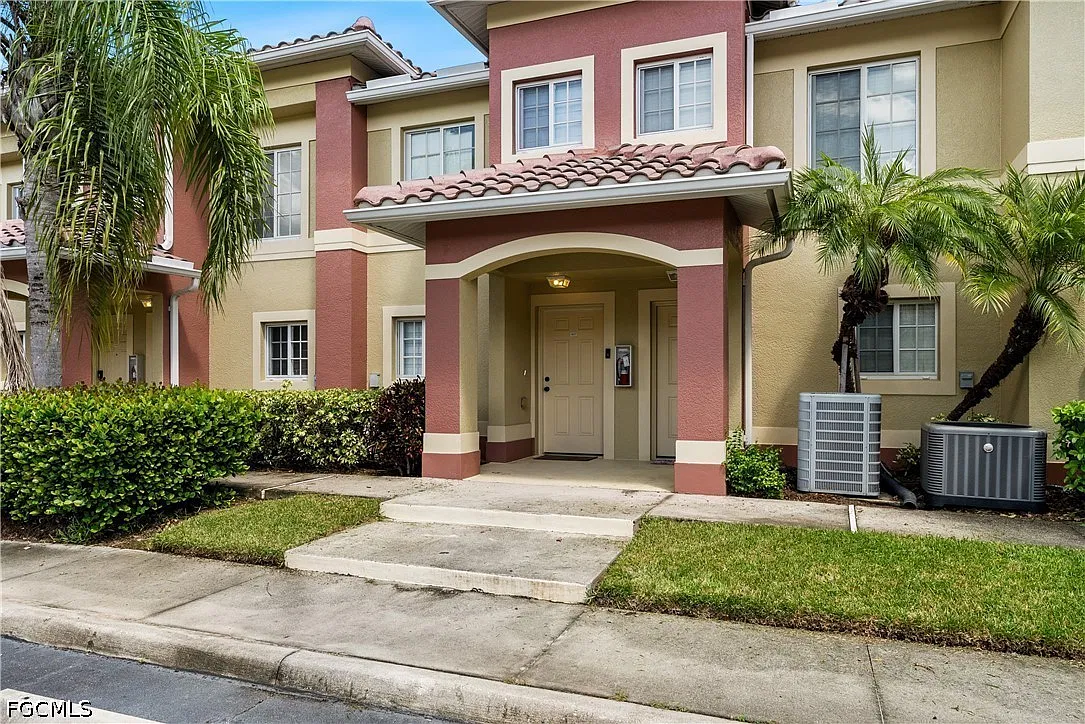 2 bed, 2.5 bath, 1427 sqft, $2,000 — Photo 3