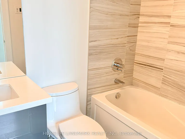 29 Queens Quay E #1026 — Photo 19