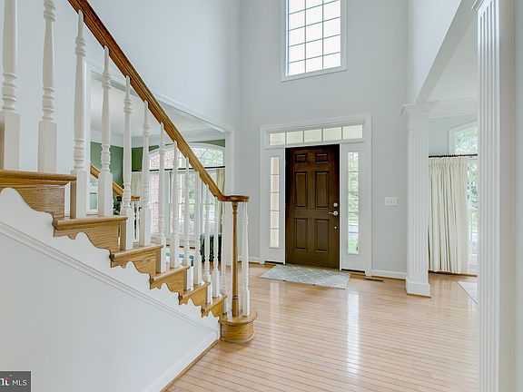 4th image of 7826 Royal Sydney Dr