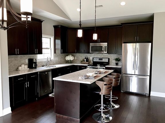 3rd image of 7907 Bernstein Ln