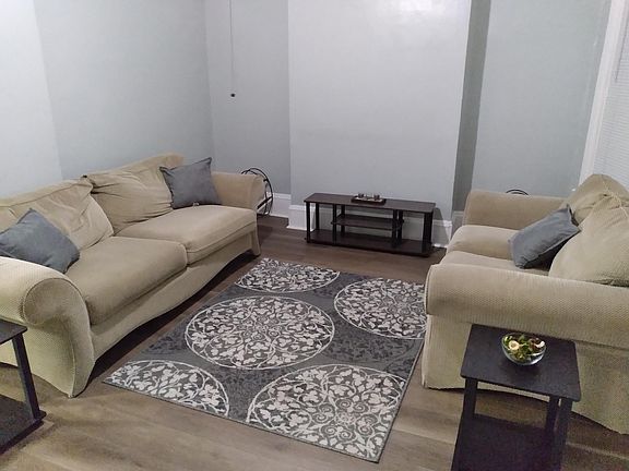 5th image of 1463 E 110th St Floor 1