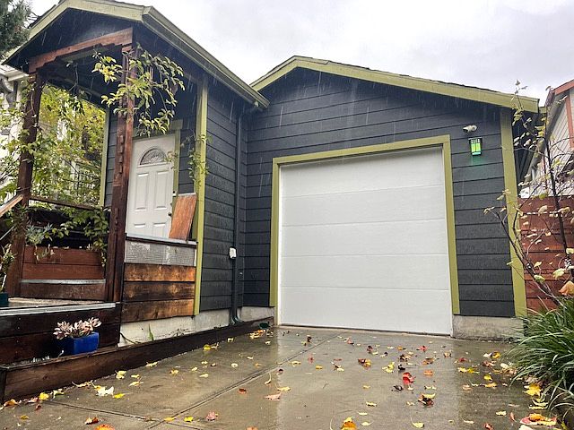 Welcome to 2644 Myrtle Street