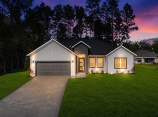 1915 W Linden Dr, Citrus Springs, FL 34434