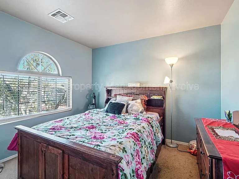 12571 W Mauna Loa Ln — Photo 18