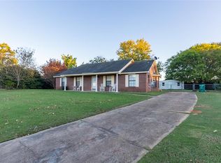 196 Camellia Ct, Millbrook, AL 36054