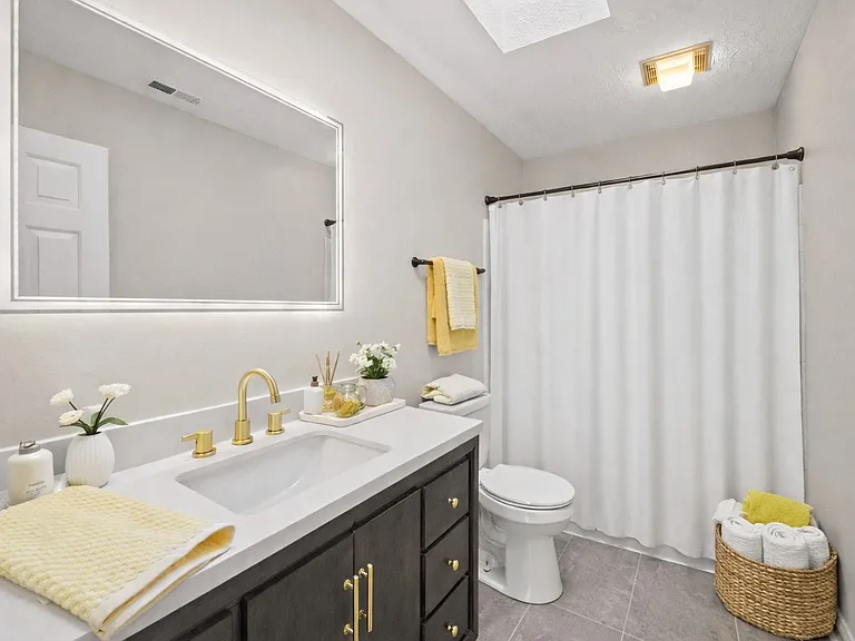 21 Goldersgreen Dr — Photo 29