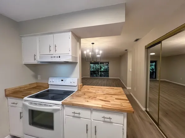 2625 Pine Lake Ter Unit D, Sarasota, FL 34237